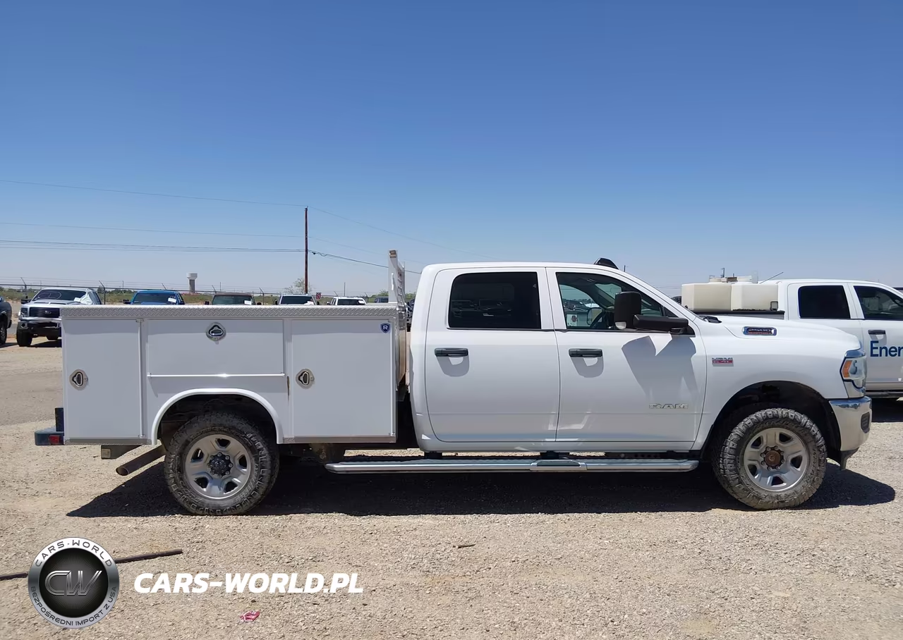 2020 Ram 2500 Tradesman 4X4 8' Box VIN:3C6UR5HJ7LG101139 - 13