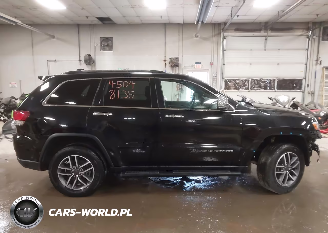 2021 Jeep Grand Cherokee Limited 4X4 VIN:1C4RJFBG2MC744625 - 13