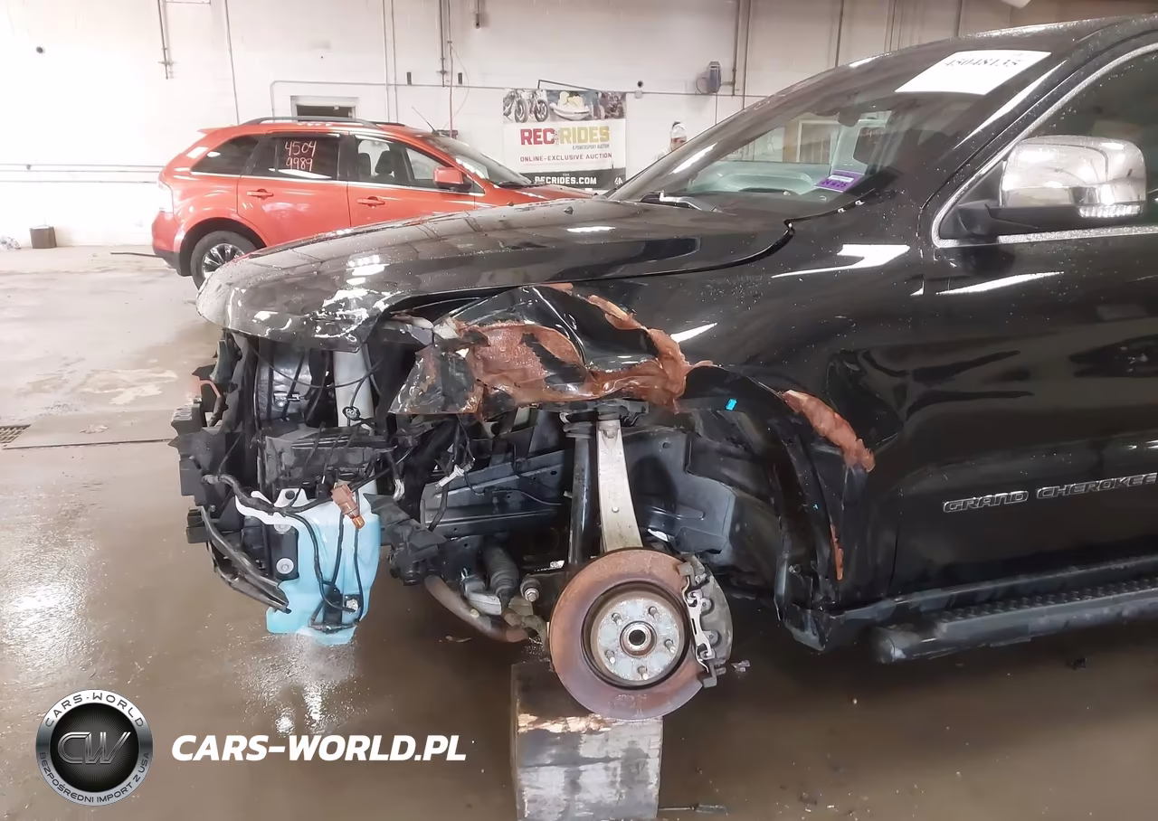 2021 Jeep Grand Cherokee Limited 4X4 VIN:1C4RJFBG2MC744625 - 17
