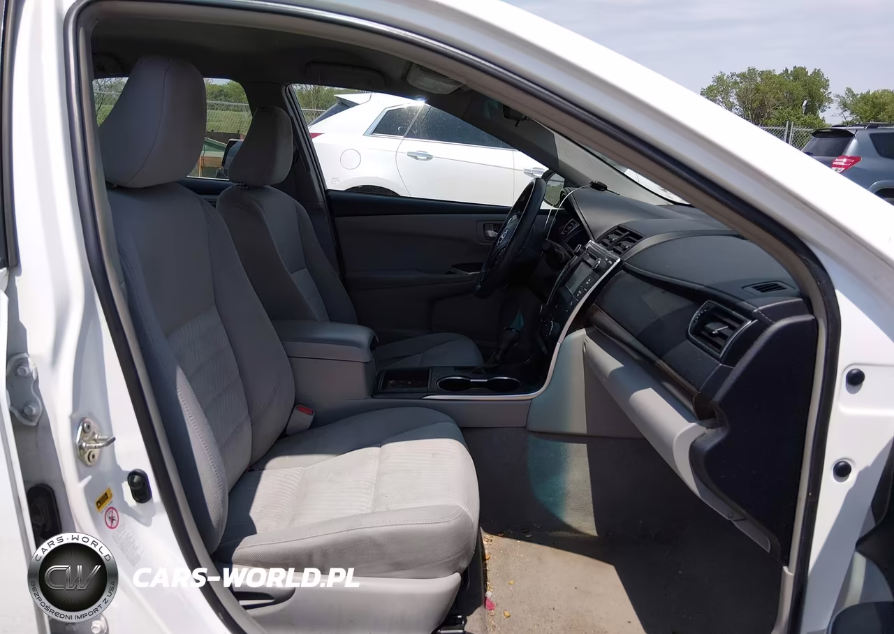 2016 Toyota Camry Le VIN:4T4BF1FK1GR564105 - 5