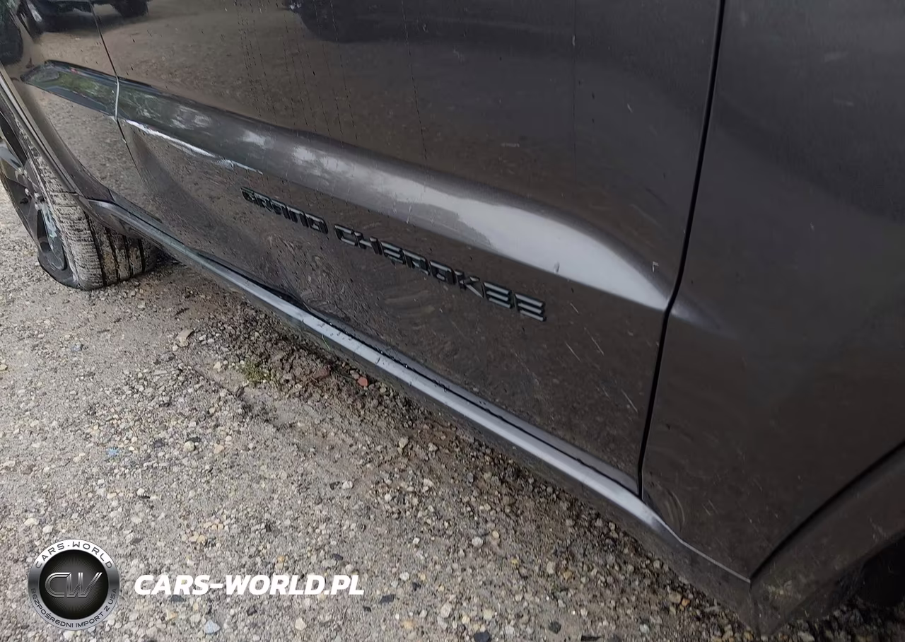 2015 Jeep Grand Cherokee Altitude VIN:1C4RJFAG5FC102517 - 19