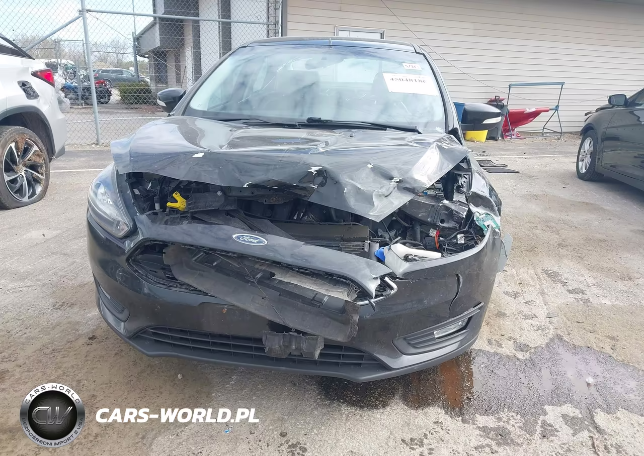 2015 Ford Focus Se VIN:1FADP3F22FL355417 - 6