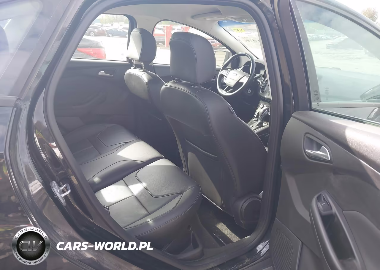 2015 Ford Focus Se VIN:1FADP3F22FL355417 - 8