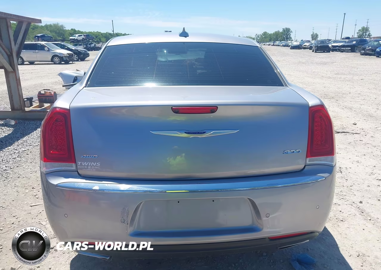 2018 Chrysler 300 Limited Awd VIN:2C3CCAKG4JH267955 - 16