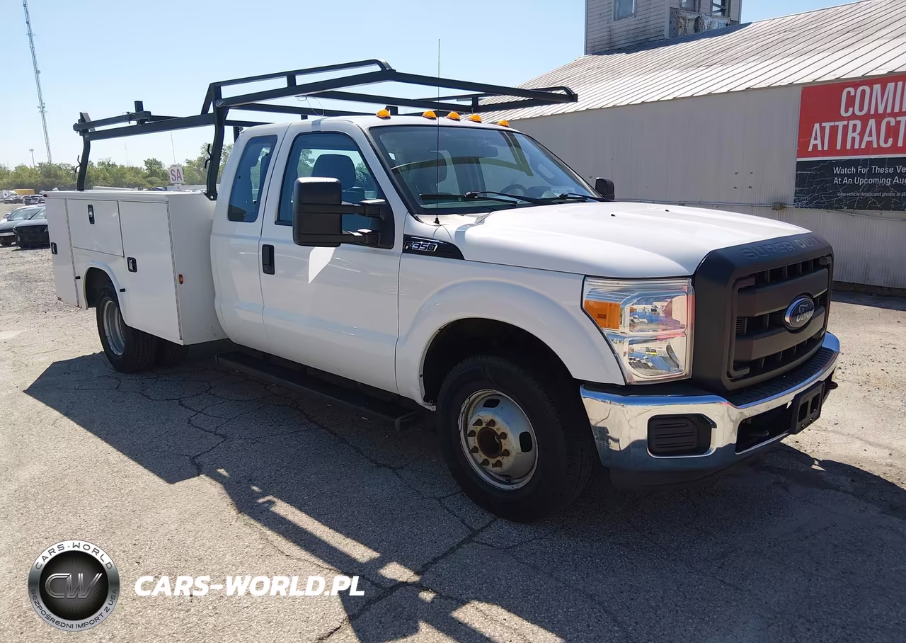 2016 Ford F-350 Chassis Xl