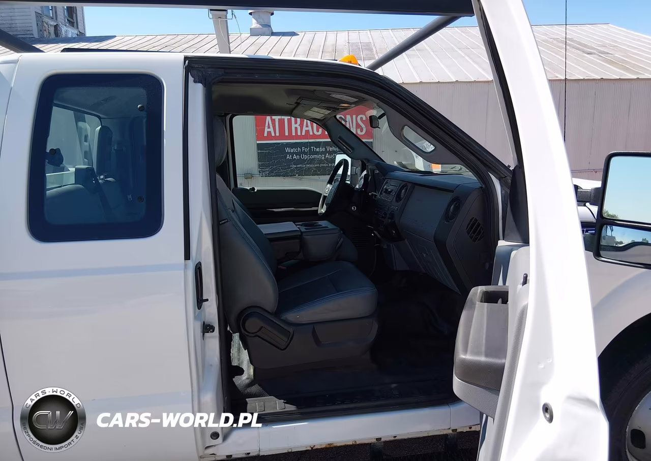 2016 Ford F-350 Chassis Xl VIN:1FD8X3G67GEC90403 - 5