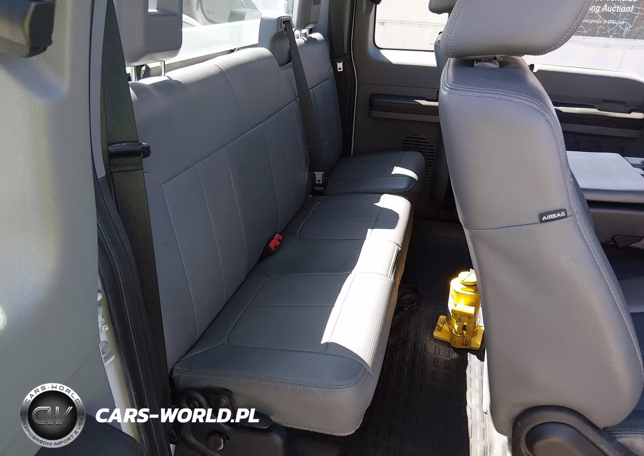 2016 Ford F-350 Chassis Xl VIN:1FD8X3G67GEC90403 - 8