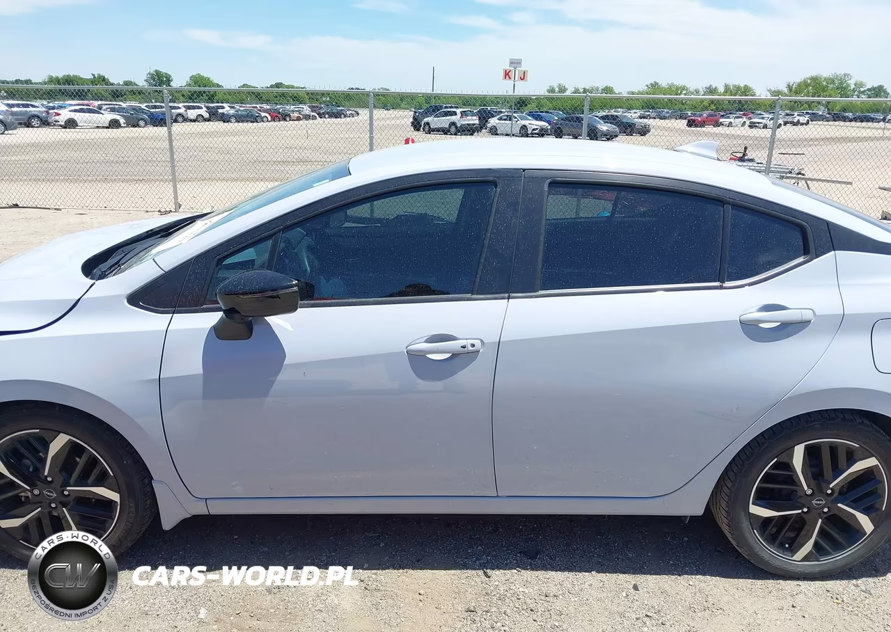 2025 Nissan Versa 1.6 Sr VIN:3N1CN8FV9SL818402 - 14