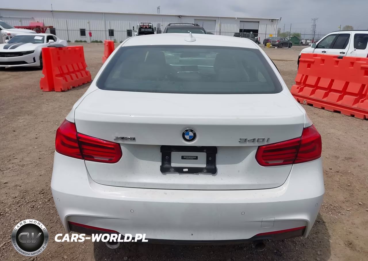 2018 BMW 340I xDrive VIN:WBA8B7C52JA585850 - 16