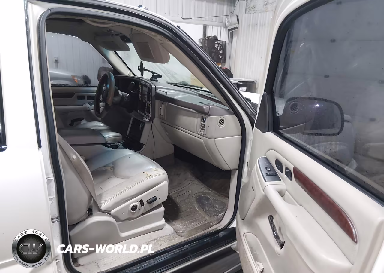 2005 Cadillac Escalade Esv VIN:3GYFK66N15G141201 - 5