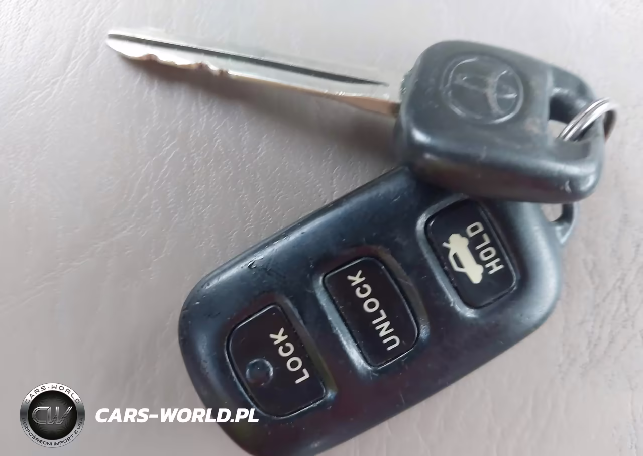 2004 Toyota Camry Le VIN:4T1BE32K64U835461 - 11