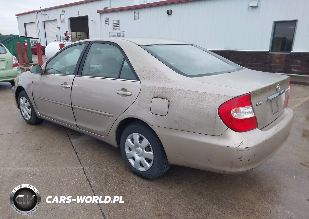 2004 Toyota Camry Le VIN:4T1BE32K64U835461 - 3