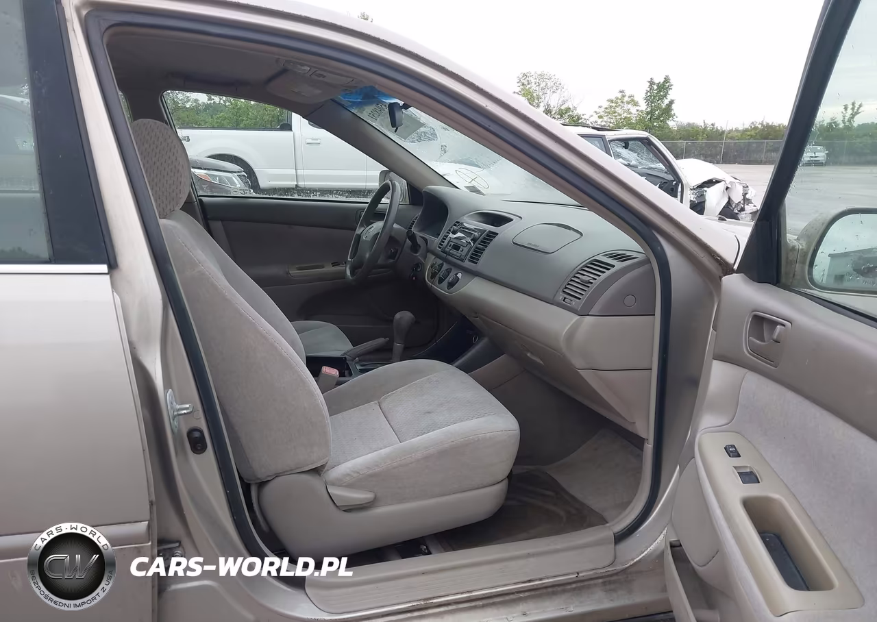 2004 Toyota Camry Le VIN:4T1BE32K64U835461 - 5