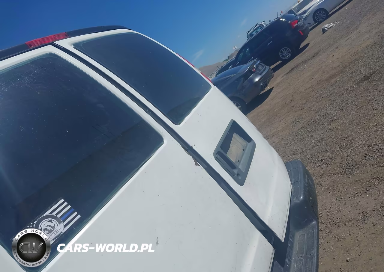 2004 Chevrolet Express VIN:1GCFG15T541182809 - 13