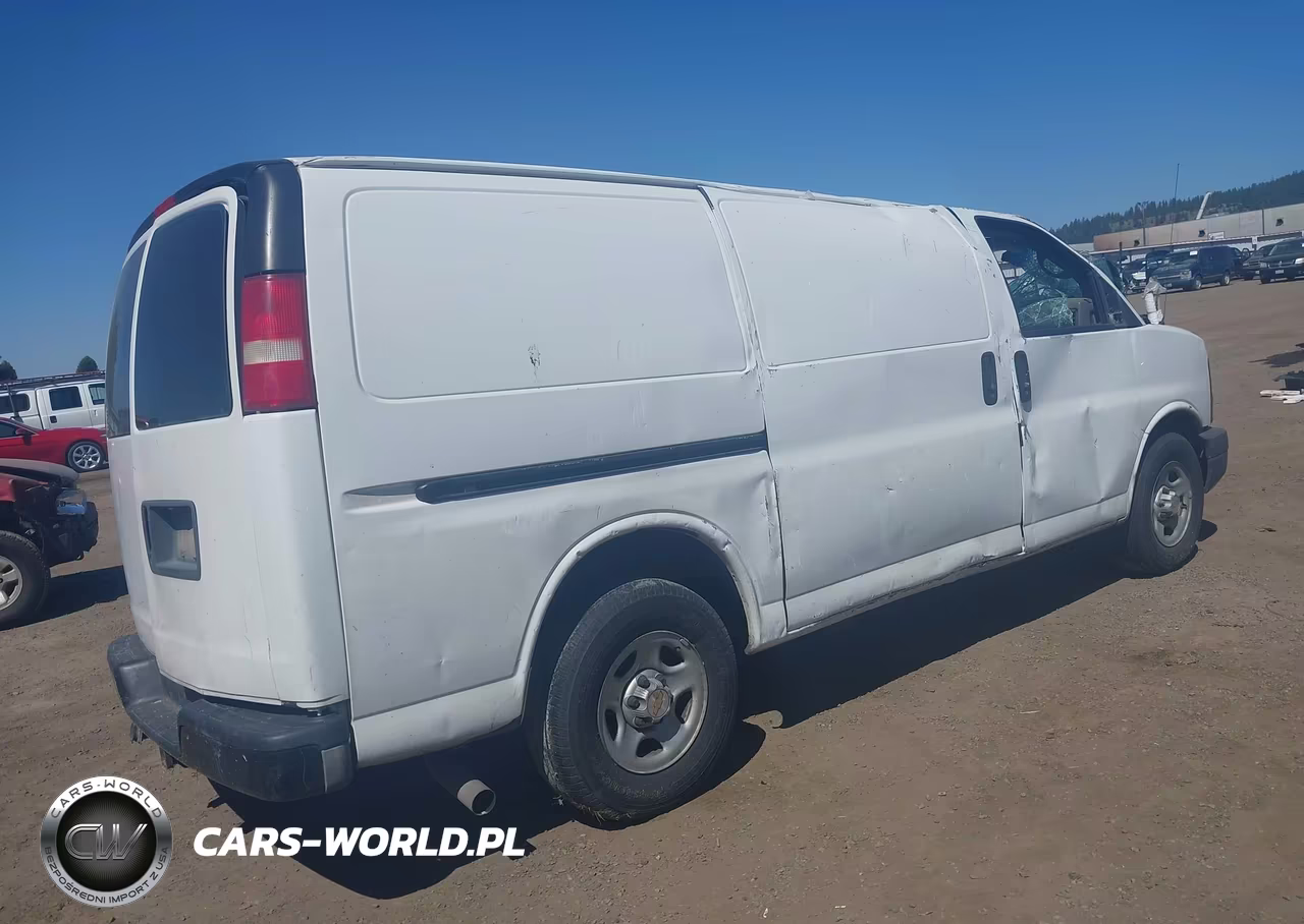 2004 Chevrolet Express VIN:1GCFG15T541182809 - 4