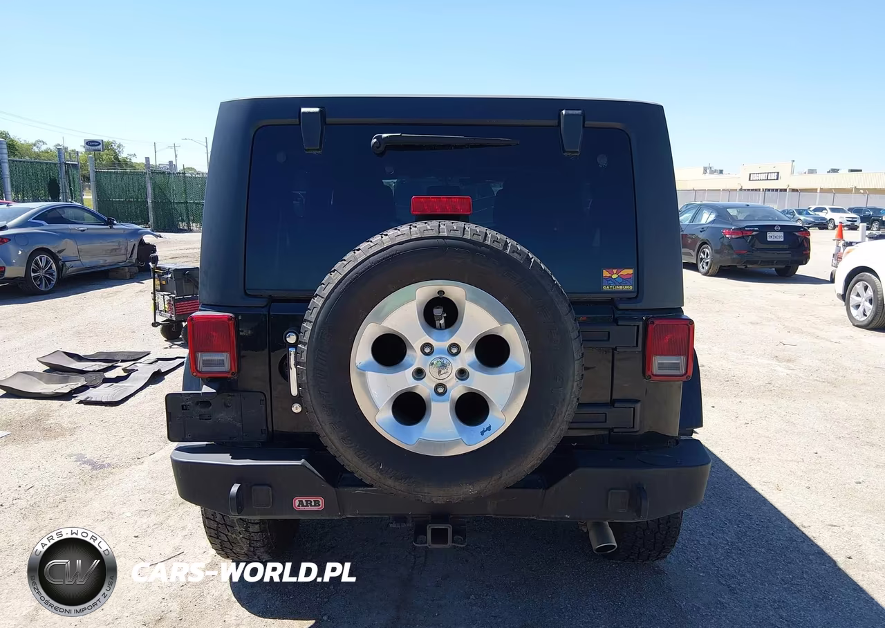 2013 Jeep Wrangler Unlimited Sahara VIN:1C4BJWEG7DL591124 - 16