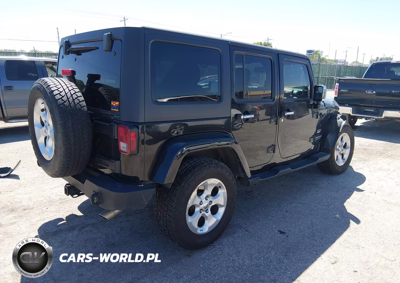 2013 Jeep Wrangler Unlimited Sahara VIN:1C4BJWEG7DL591124 - 4