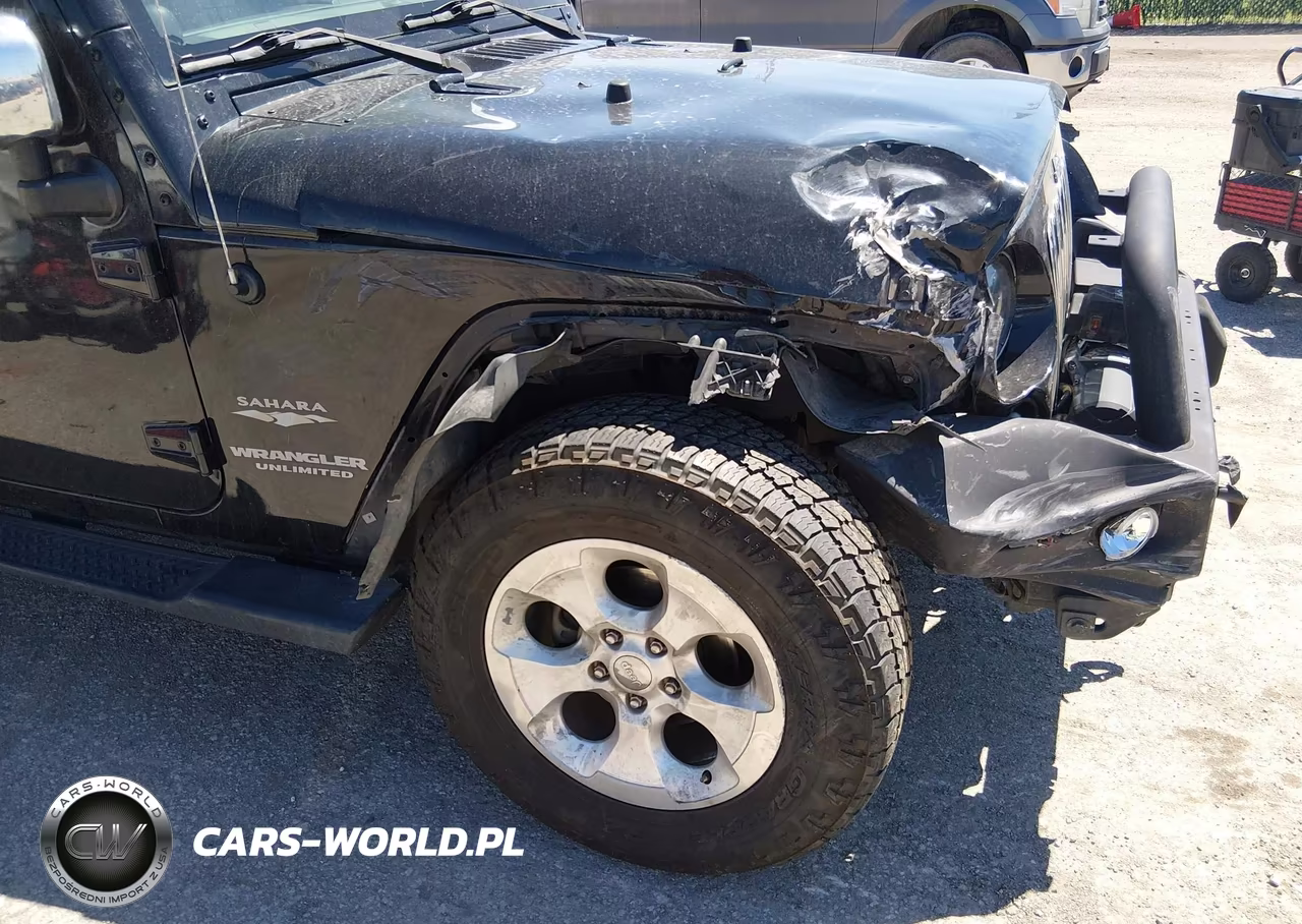 2013 Jeep Wrangler Unlimited Sahara VIN:1C4BJWEG7DL591124 - 6