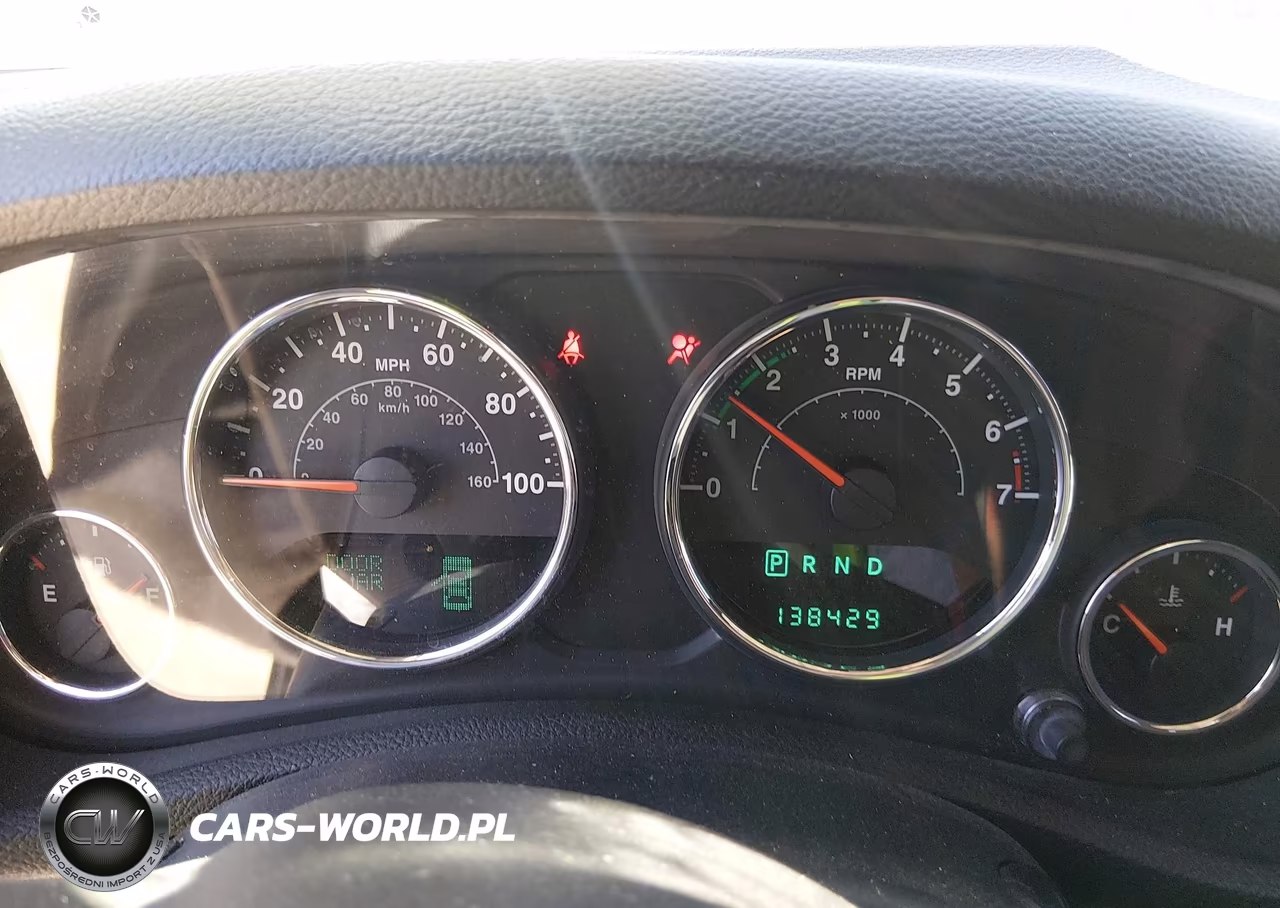 2013 Jeep Wrangler Unlimited Sahara VIN:1C4BJWEG7DL591124 - 7