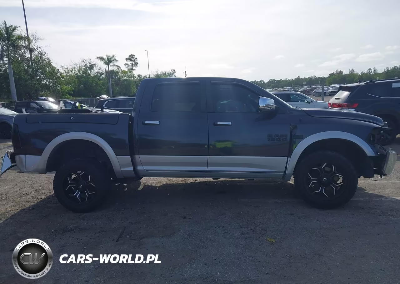 2015 Ram 1500 Laramie VIN:1C6RR7NT8FS500100 - 12