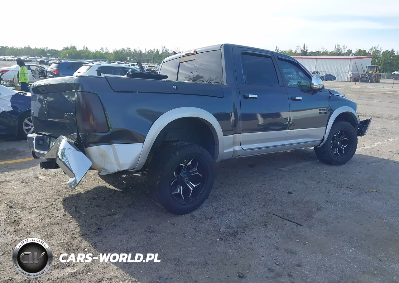 2015 Ram 1500 Laramie VIN:1C6RR7NT8FS500100 - 4