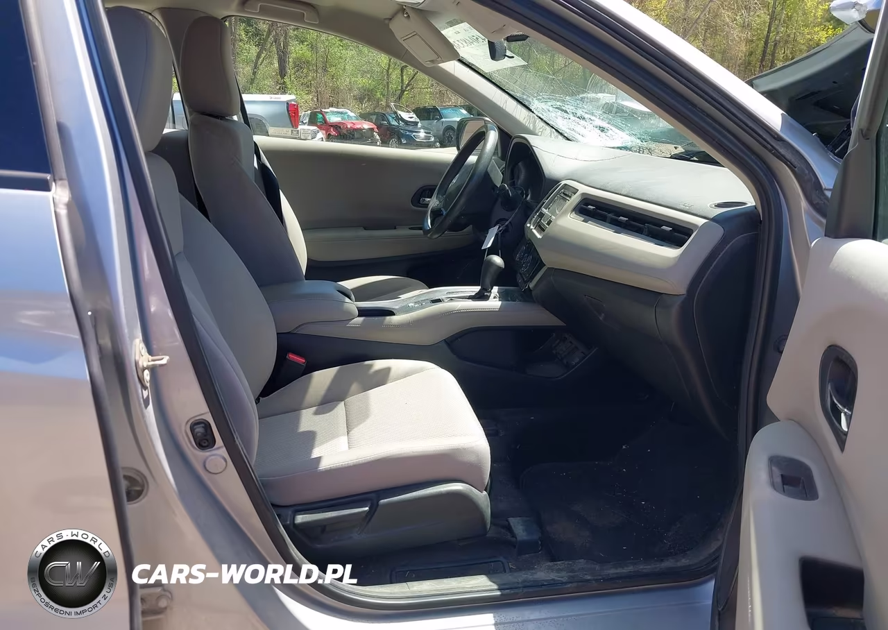 2018 Honda Hr-V Lx VIN:3CZRU6H34JM725705 - 5