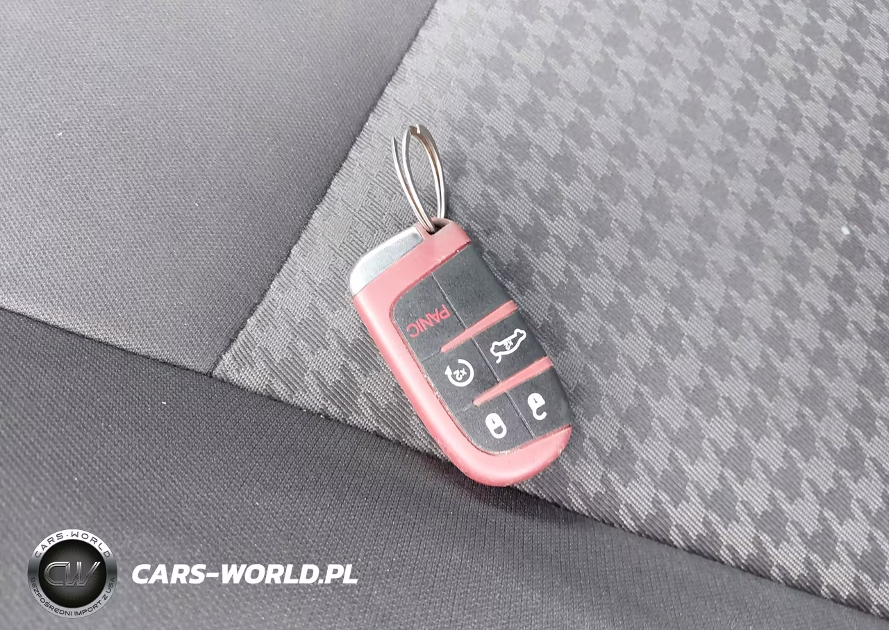 2019 Dodge Challenger R-T Scat Pack VIN:2C3CDZFJXKH607032 - 11