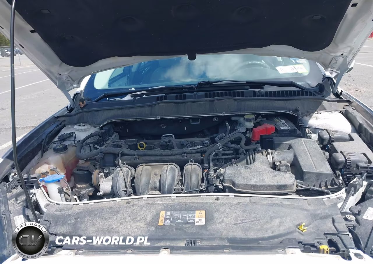 2015 Ford Fusion S VIN:3FA6P0G77FR300044 - 10