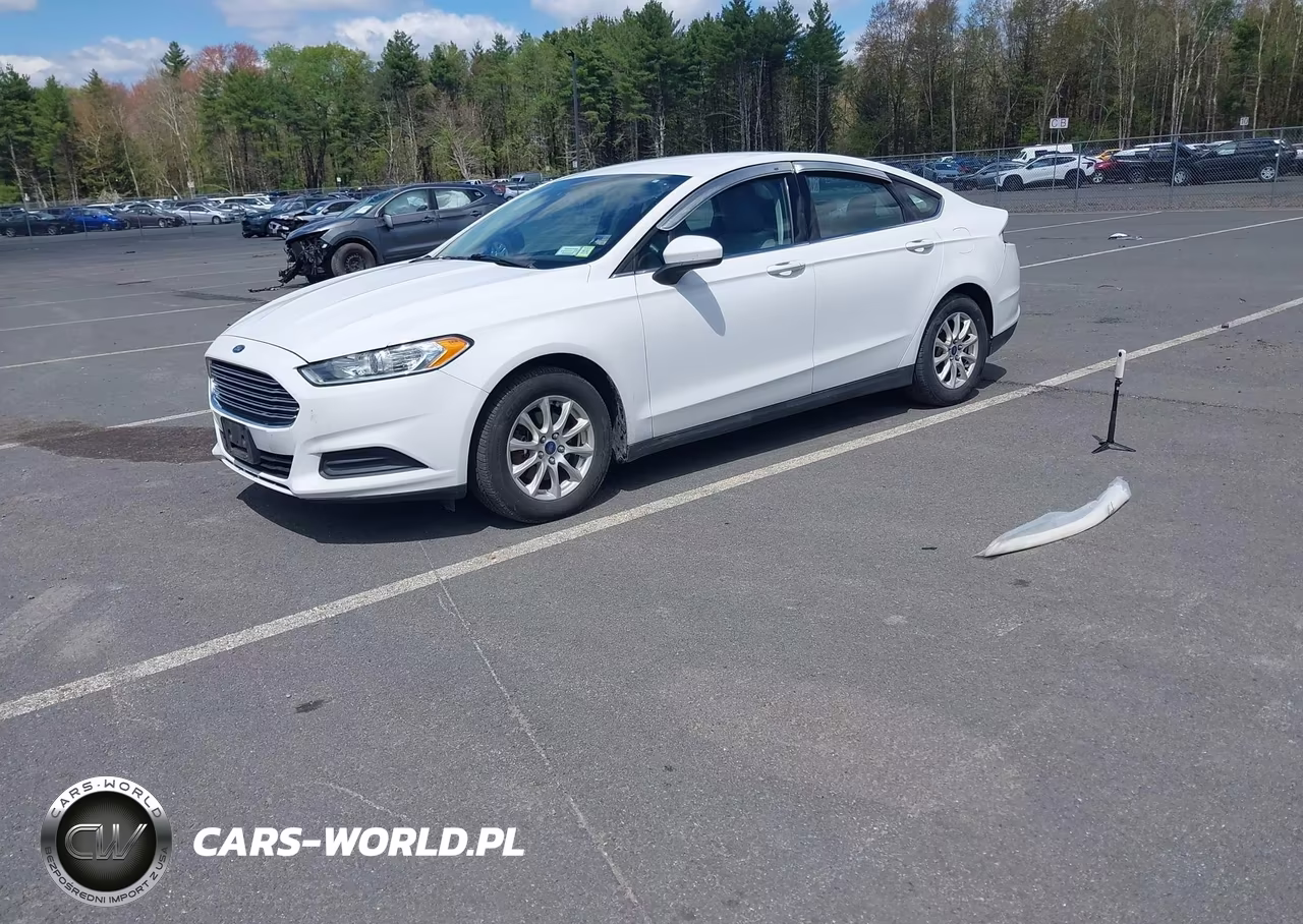 2015 Ford Fusion S VIN:3FA6P0G77FR300044 - 2