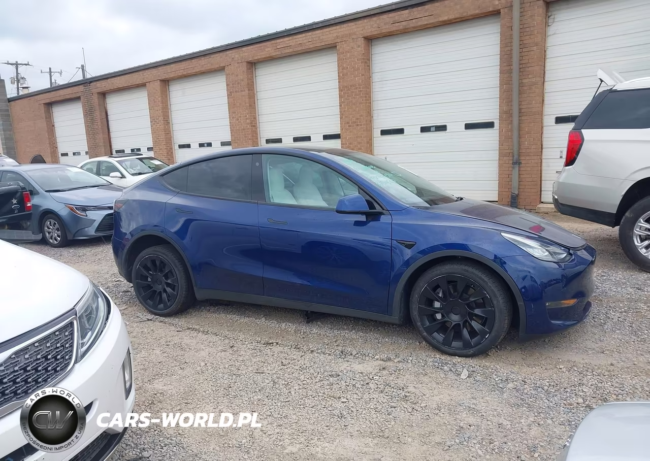2022 Tesla Model Y Long Range Dual Motor All-Wheel Drive VIN:7SAYGDEE6NF310420 - 14