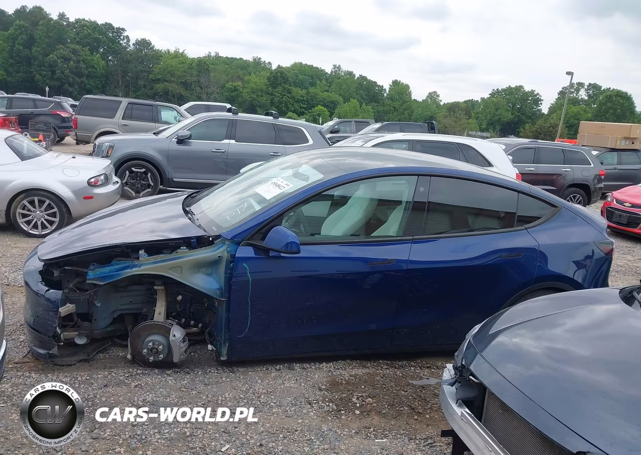 2022 Tesla Model Y Long Range Dual Motor All-Wheel Drive VIN:7SAYGDEE6NF310420 - 15