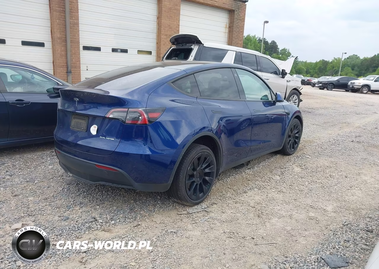 2022 Tesla Model Y Long Range Dual Motor All-Wheel Drive VIN:7SAYGDEE6NF310420 - 4