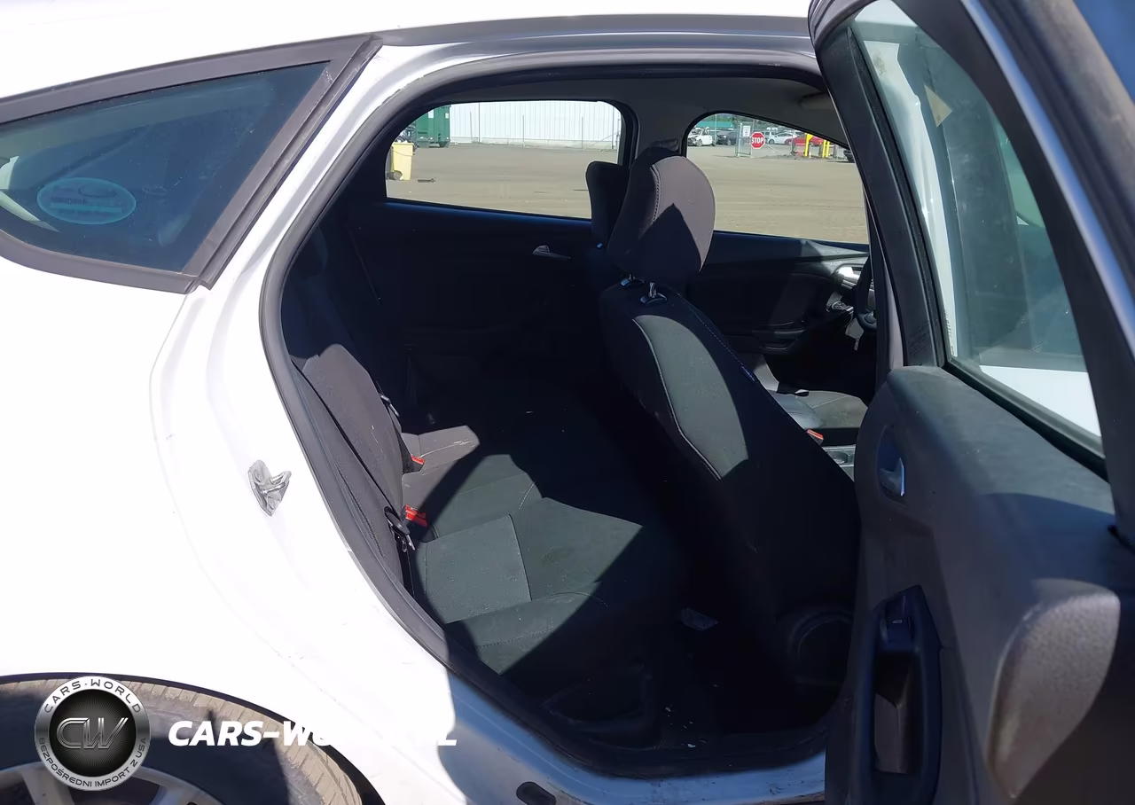 2016 Ford Focus Se VIN:1FADP3K25GL297696 - 8