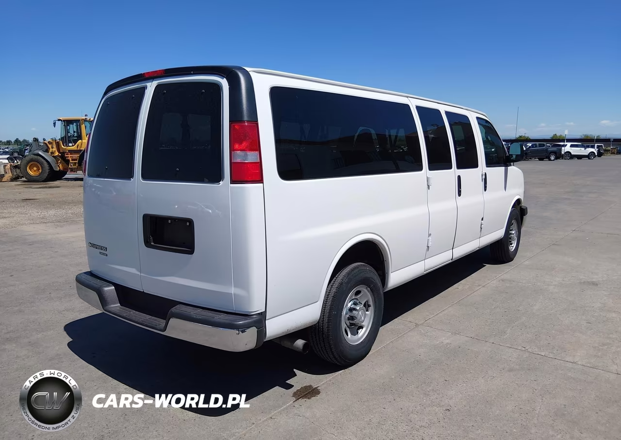 2016 Chevrolet Express 3500 Lt VIN:1GAZGPFF7G1314734 - 4