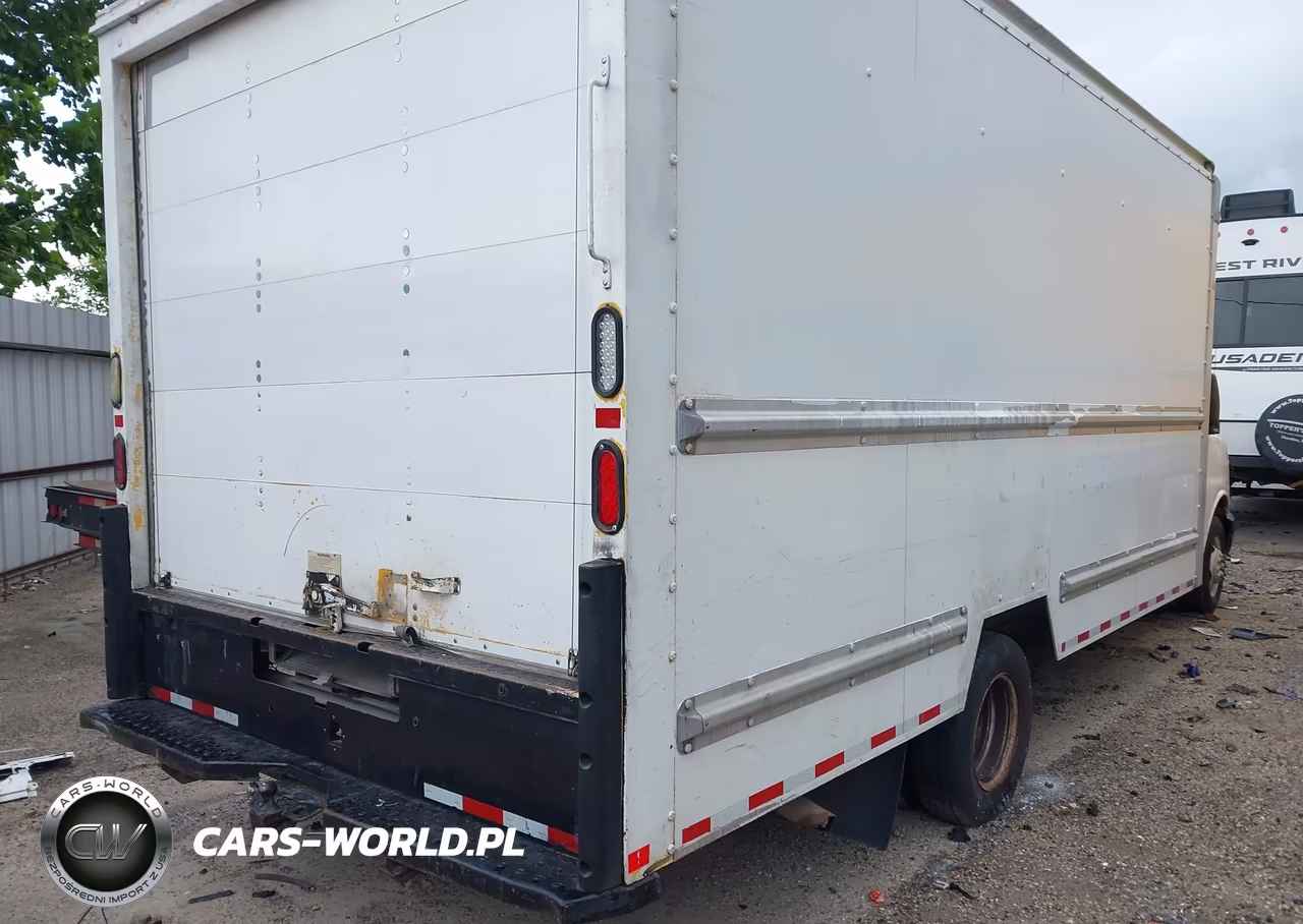 2016 GMC Savana Cutaway 3500 VIN:1GD37TCG4G1198830 - 4
