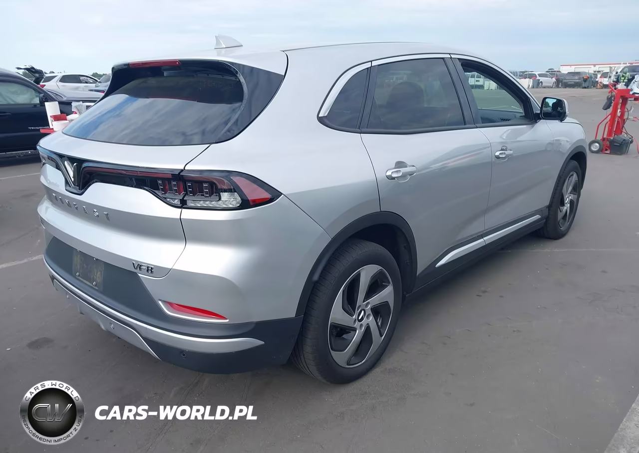 2024 Vinfast Vf 8 Eco VIN:RLLV1AEB3RH008861 - 4