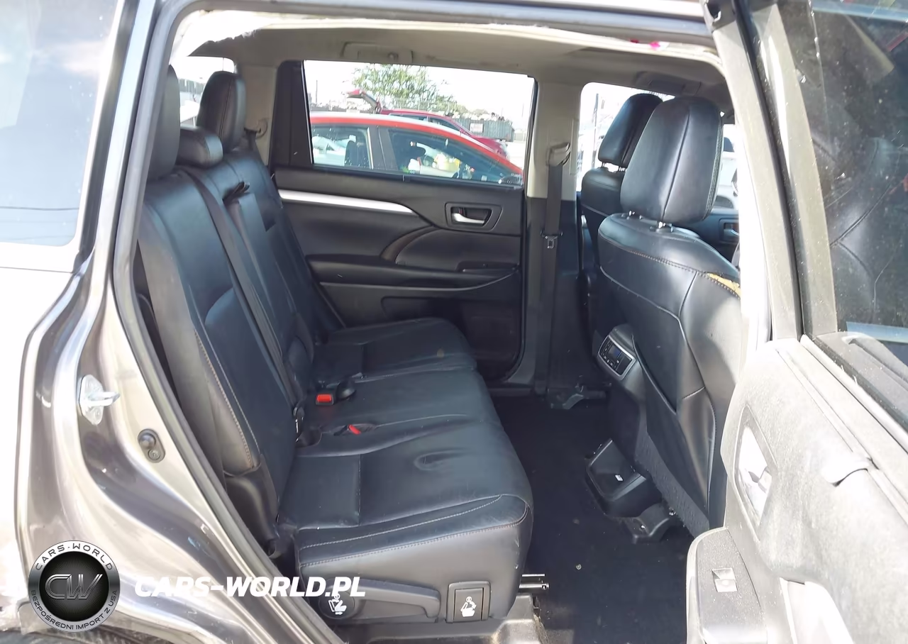 2018 Toyota Highlander Xle VIN:5TDJZRFH3JS533342 - 8