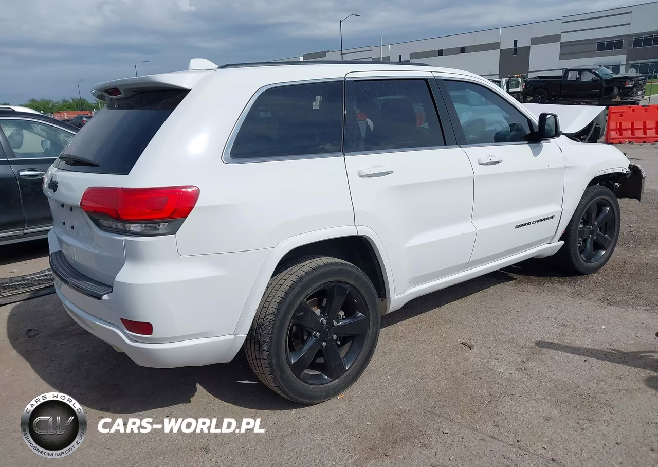 2015 Jeep Grand Cherokee Altitude VIN:1C4RJEAG6FC727695 - 4