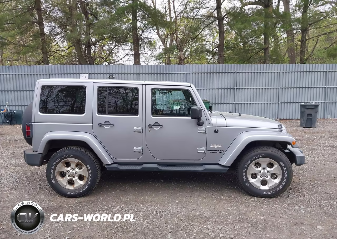 2013 Jeep Wrangler Unlimited Sahara VIN:1C4BJWEG7DL567342 - 13