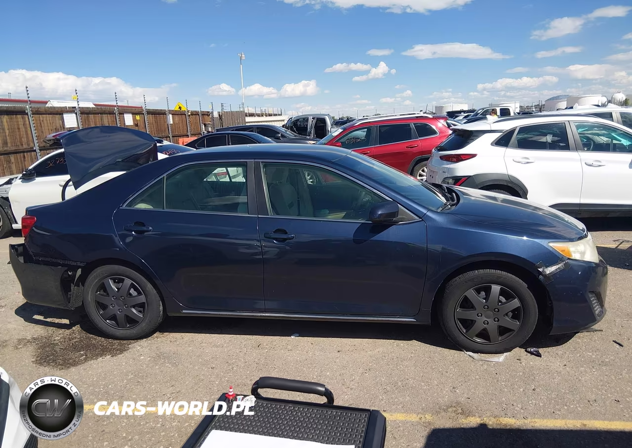 2014 Toyota Camry Le VIN:4T1BF1FK5EU824562 - 13