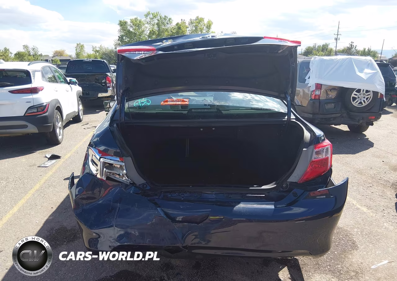 2014 Toyota Camry Le VIN:4T1BF1FK5EU824562 - 16