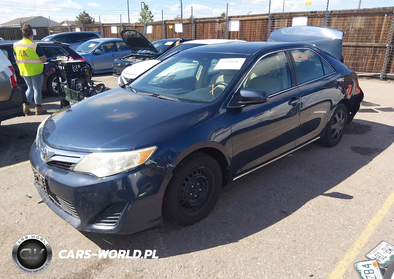 2014 Toyota Camry Le VIN:4T1BF1FK5EU824562 - 2