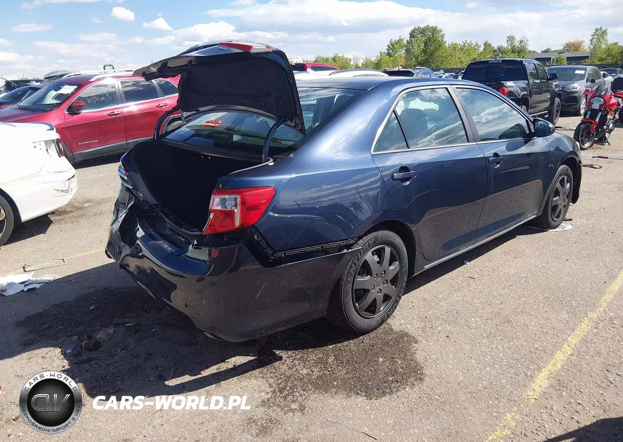 2014 Toyota Camry Le VIN:4T1BF1FK5EU824562 - 4