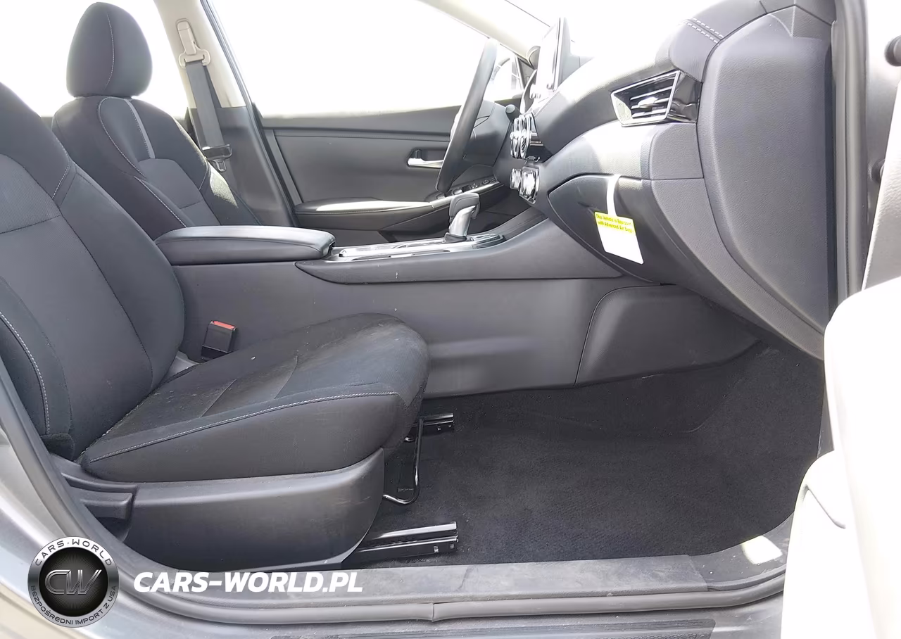 2025 Nissan Sentra Sv VIN:3N1AB8CV1SY403579 - 5