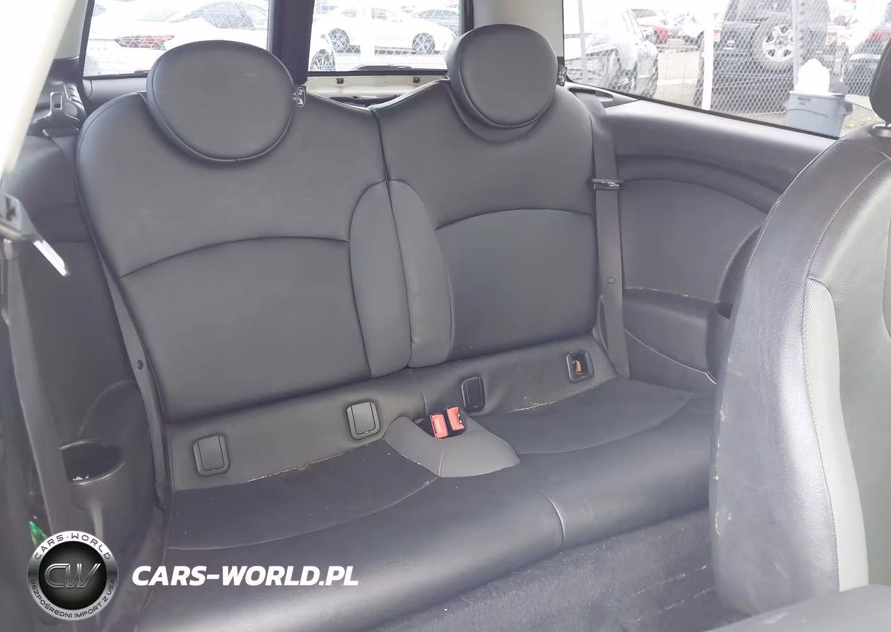 2009 Mini Cooper Clubman VIN:WMWML33519TX36164 - 8
