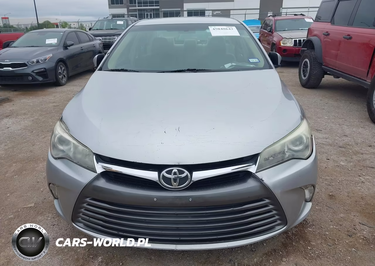 2015 Toyota Camry Le VIN:4T1BF1FK9FU100326 - 12