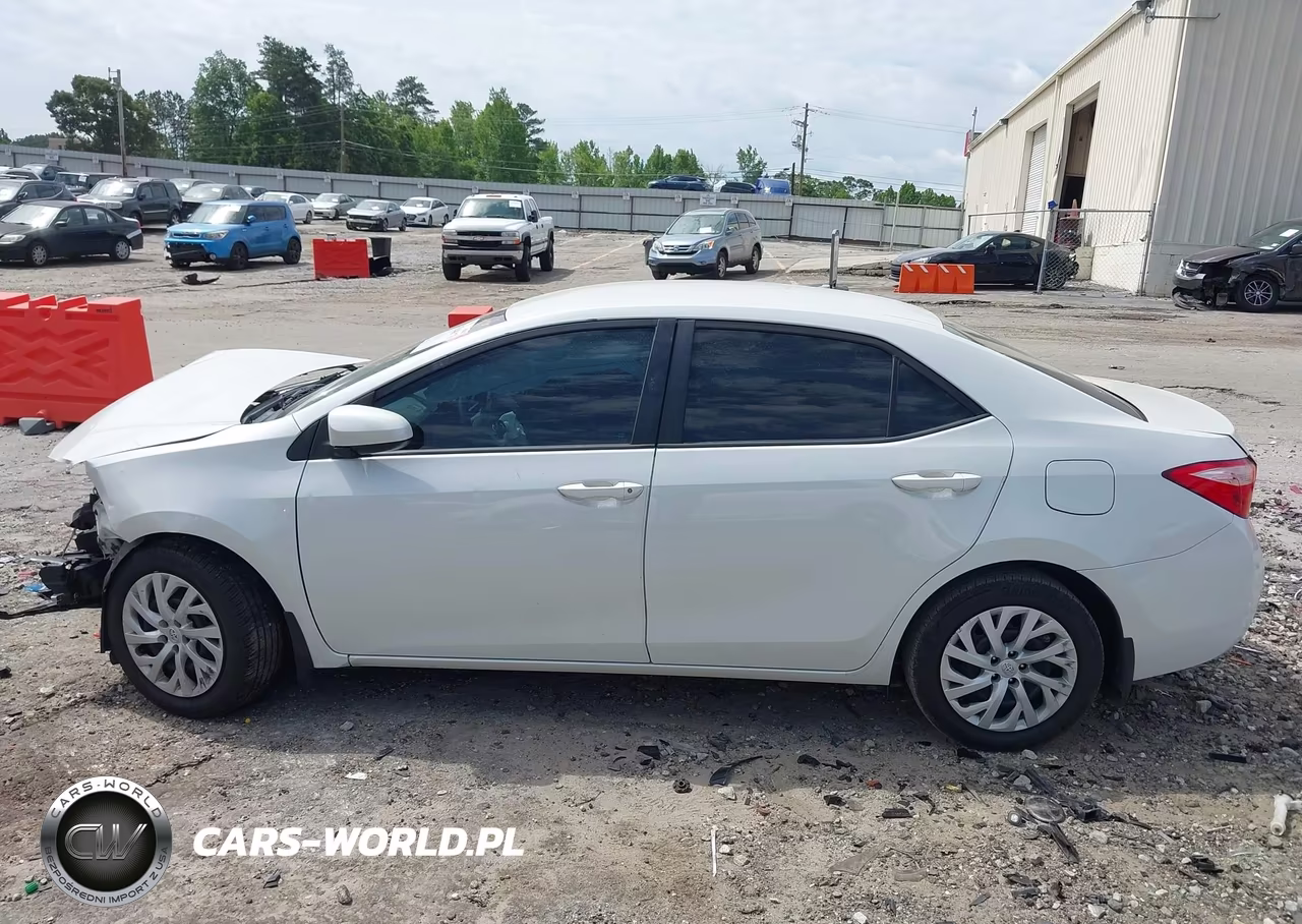 2019 Toyota Corolla Le VIN:5YFBURHE3KP874434 - 13