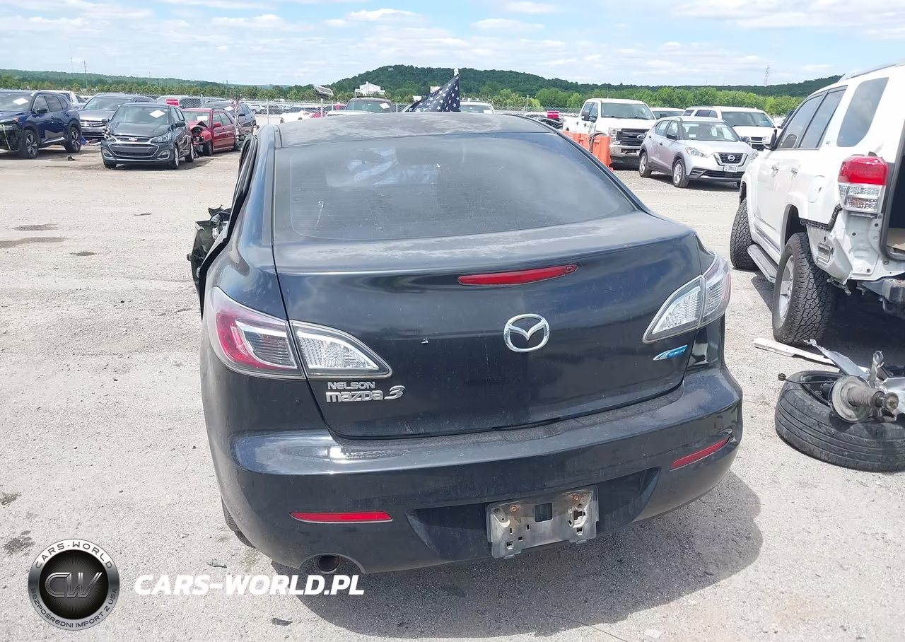2013 Mazda Mazda3 I Touring VIN:JM1BL1V7XD1832067 - 16