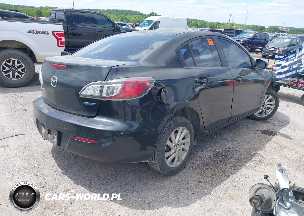 2013 Mazda Mazda3 I Touring VIN:JM1BL1V7XD1832067 - 4