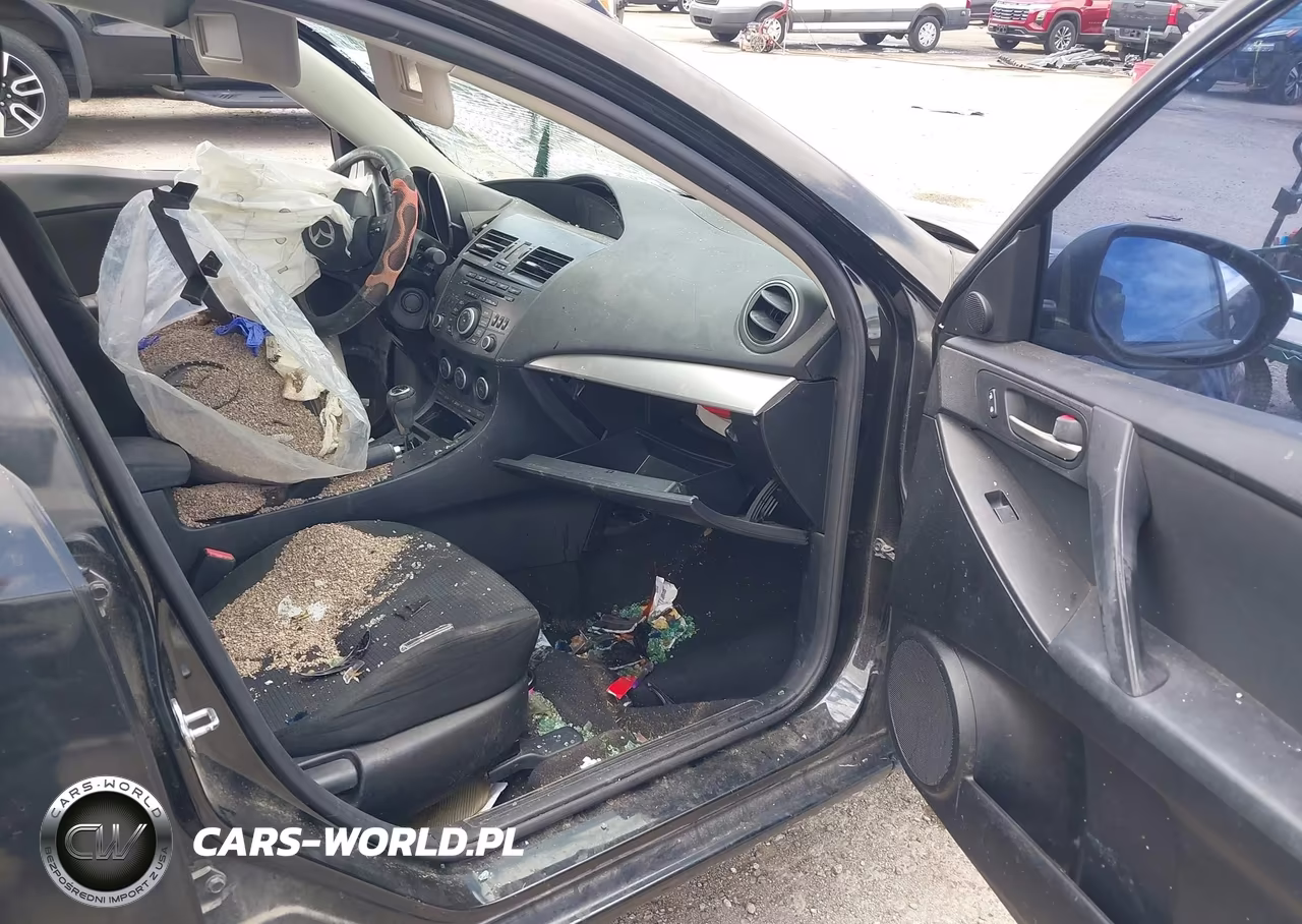2013 Mazda Mazda3 I Touring VIN:JM1BL1V7XD1832067 - 5